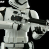 First Order Stormtrooper - Sideshow PF Staty - Bild 3