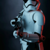 First Order Stormtrooper - Sideshow PF Staty - Bild 5