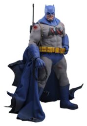 Batman: The Dark Knight Returns Comic Masterpiece Action Figure 1/6 Batman (Battle Damaged Version) frÃ¥n Hot Toys