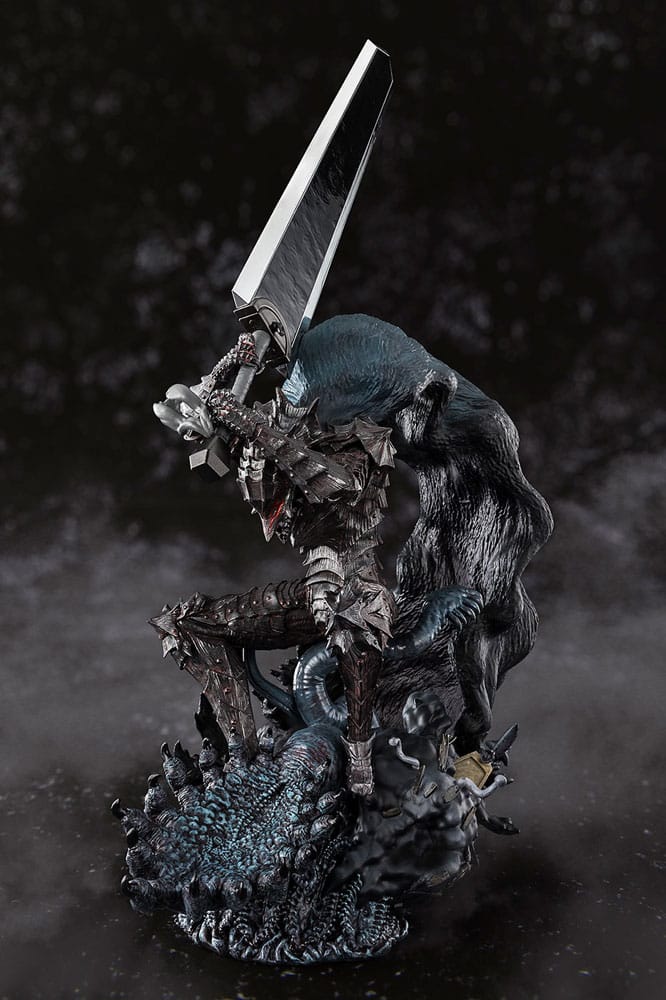 Berserk Figuarts ZERO Metallic Touch PVC Statue Guts Berserker Armor frÃ¥n Bandai Tamashii Nations