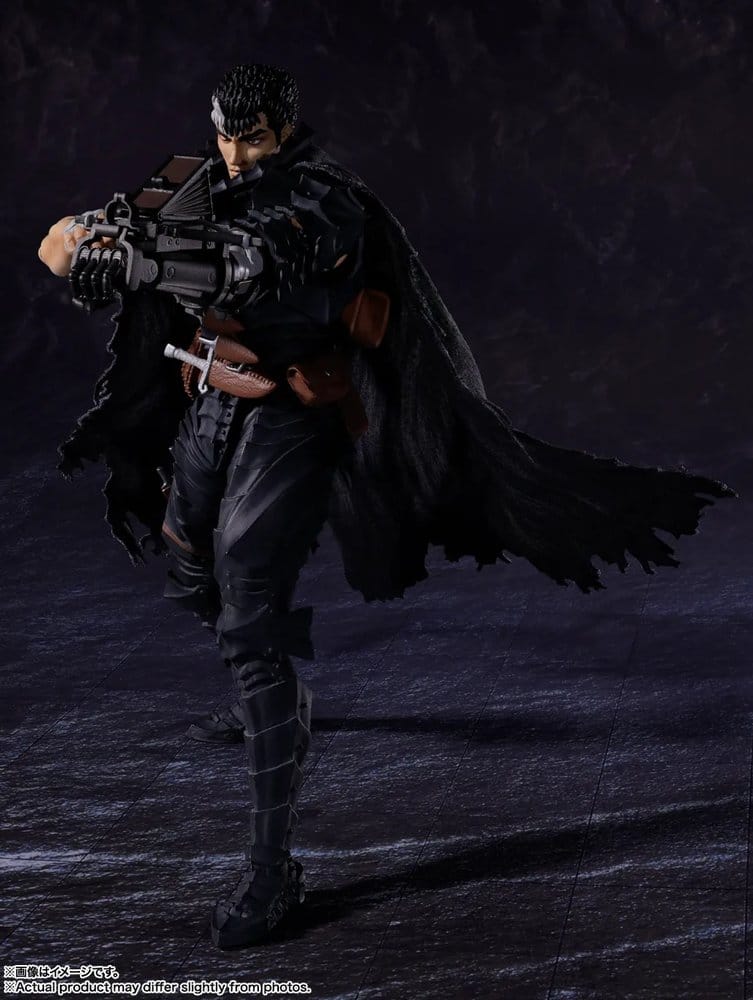 Berserk S.H.Figuarts Action Figure Guts (Berserker Armor) frÃ¥n Bandai Tamashii Nations