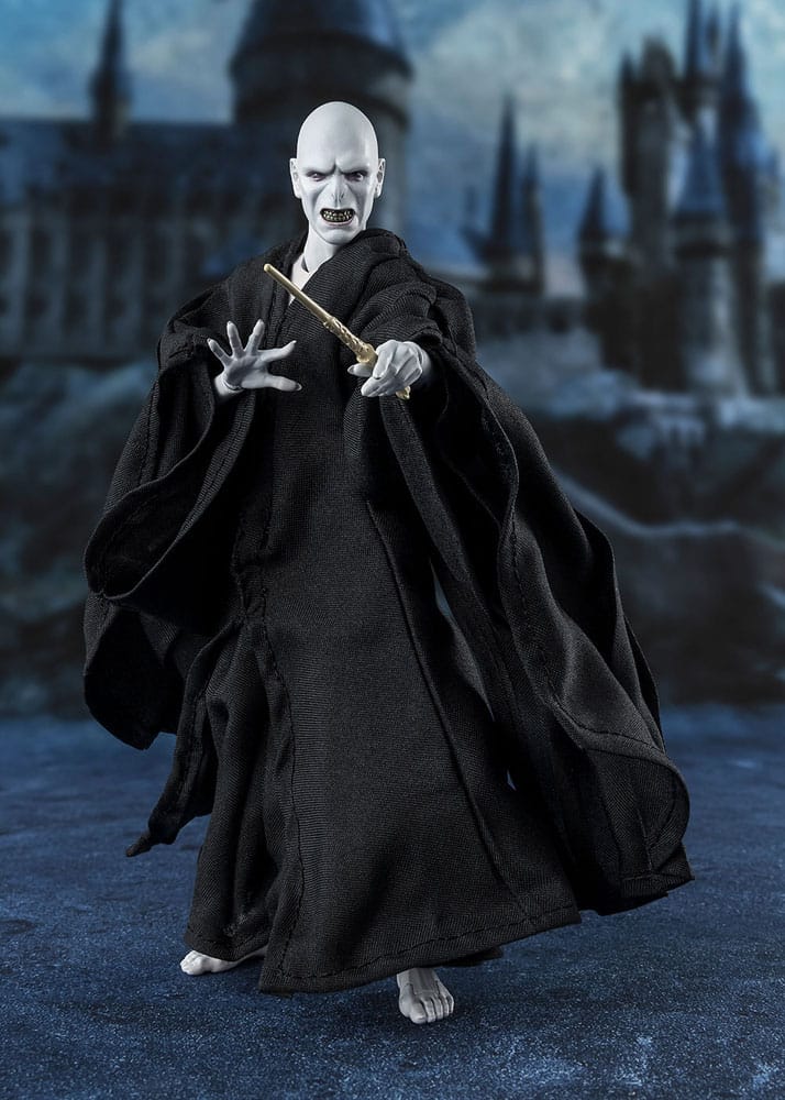 Harry Potter and the Goblet of Fire S.H. Figuarts Action Figure Lord Voldemort frÃ¥n Bandai Tamashii Nations